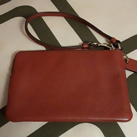 Coach Wristlet Red Pebbled Leather - Picture 6 of 9